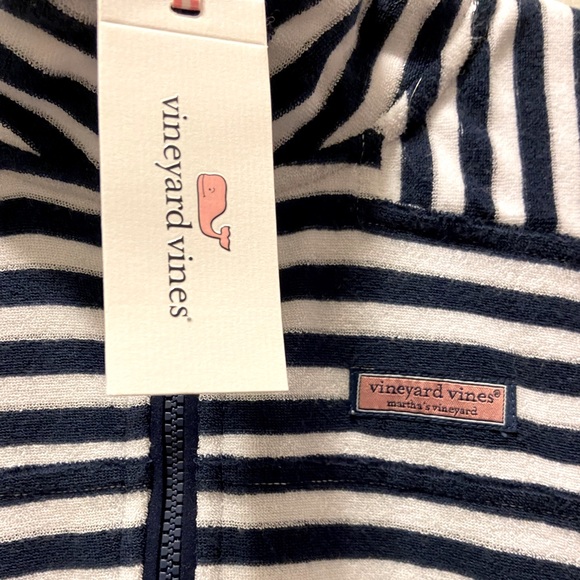 NWT Vineyard Vines 1/4 zip terry cloth shirt with front kangaroo pockets. - Picture 2 of 4